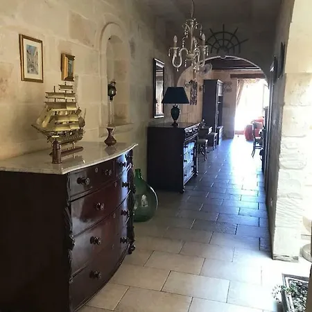 Ta' Manwel * Nadur